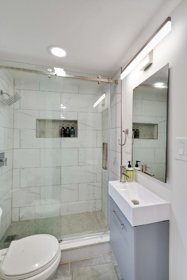 King Suite Luxurious, Modern Couple Retreat 필라델피아 외부 사진